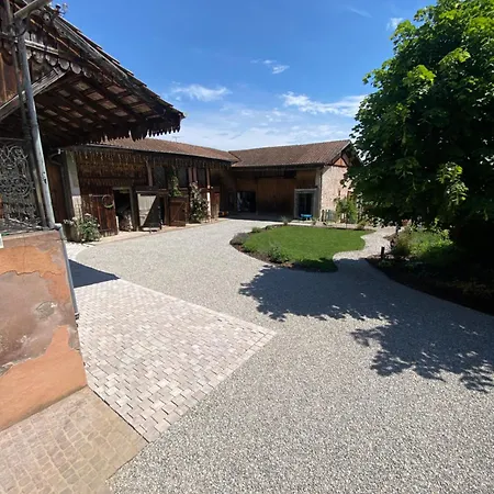 ゲストハウス Les De La Oberlin ベーブレンハイム