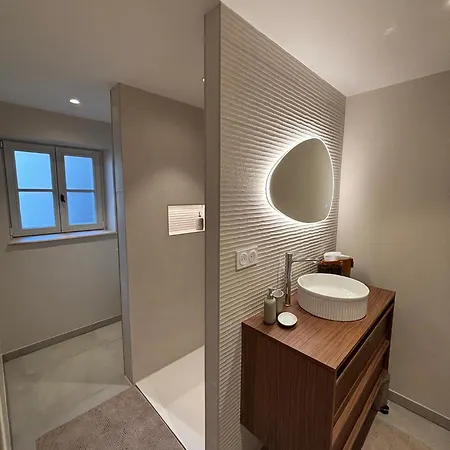 ゲストハウス Les De La Oberlin